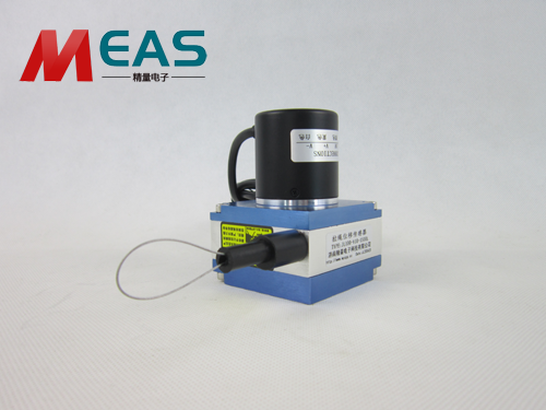 ����λ�ƾ��a����Һ������C�ϵđ���